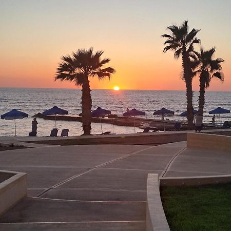 Ocean Blue Apartments Pafos Dış mekan fotoğraf